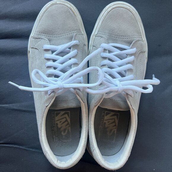 VANS Off-White Suede Sneaker - Women’s 7.5/Men's 6.0 - Model 721454 - Picture 1 of 6